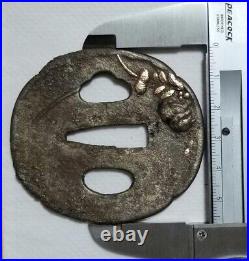 Antique Copper inlay Plant & Dog Iron Tsuba Japanese Rare Sword katana Japan Antique Copper inlay Plant & Dog Iron Tsuba Japanese Rare Sword katana Japan