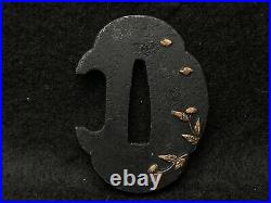 Japanese Antique Samurai TSUBA Katana Leaf Inlay Small Iron Sword Hilt Edob740