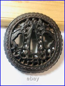 Tsuba Japanese Sword Guard of Iron Edo Period Antique From JAPAN High quality JP Tsuba Japanese Sword Guard of Iron Edo Period Antique From JAPAN High quality JP